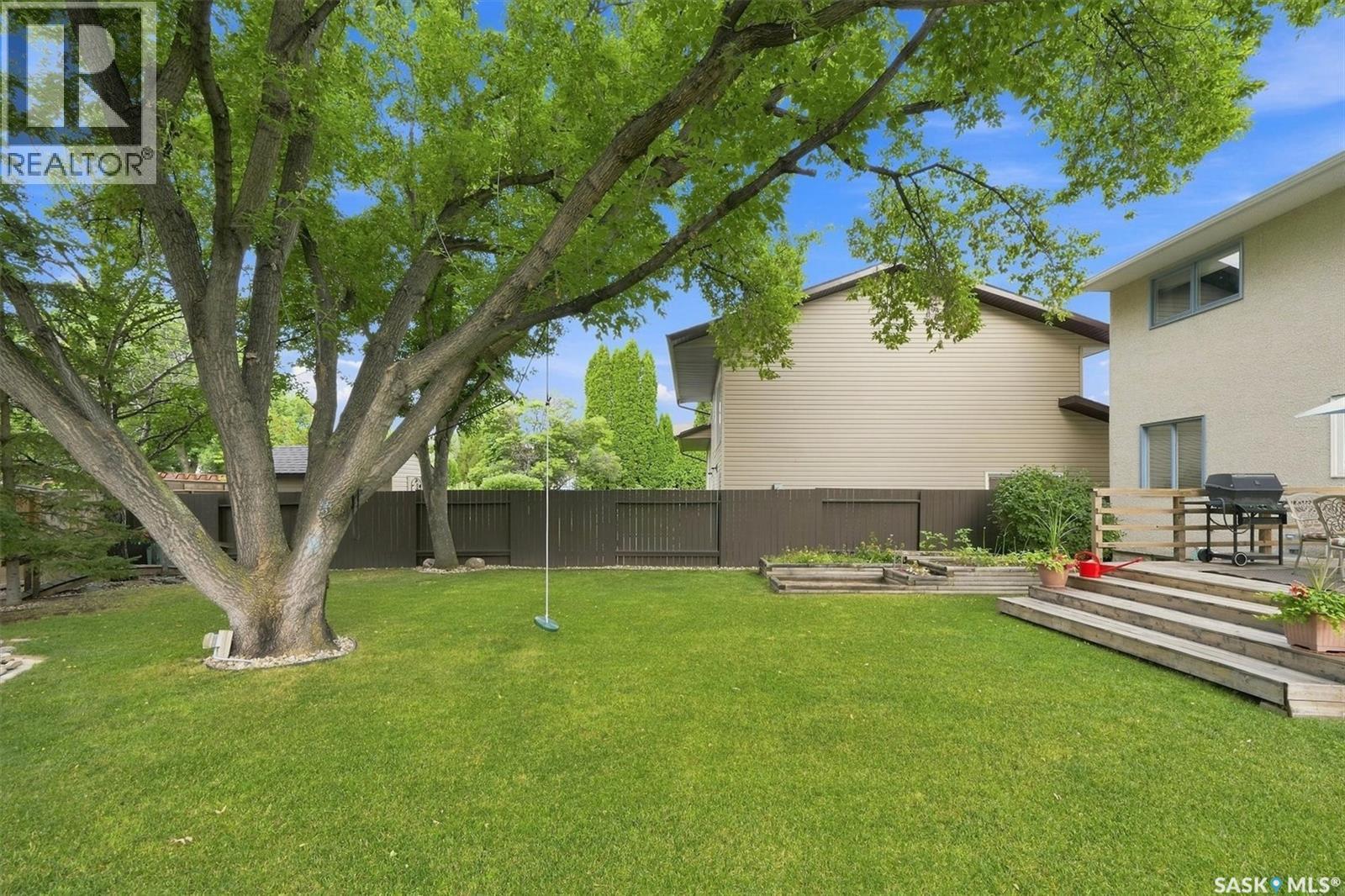 Crescent 211 David Knight Crescent, Saskatoon, SK - Outdoor With Deck Patio Veranda