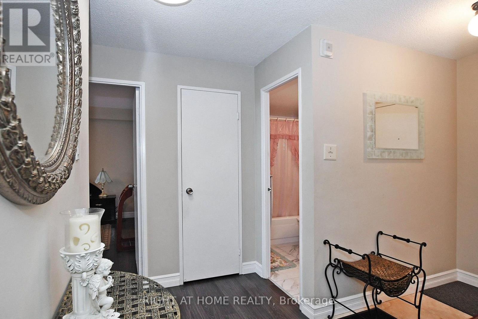 806 - 60 Inverlochy Boulevard, Markham, ON - Indoor Photo Showing Other Room