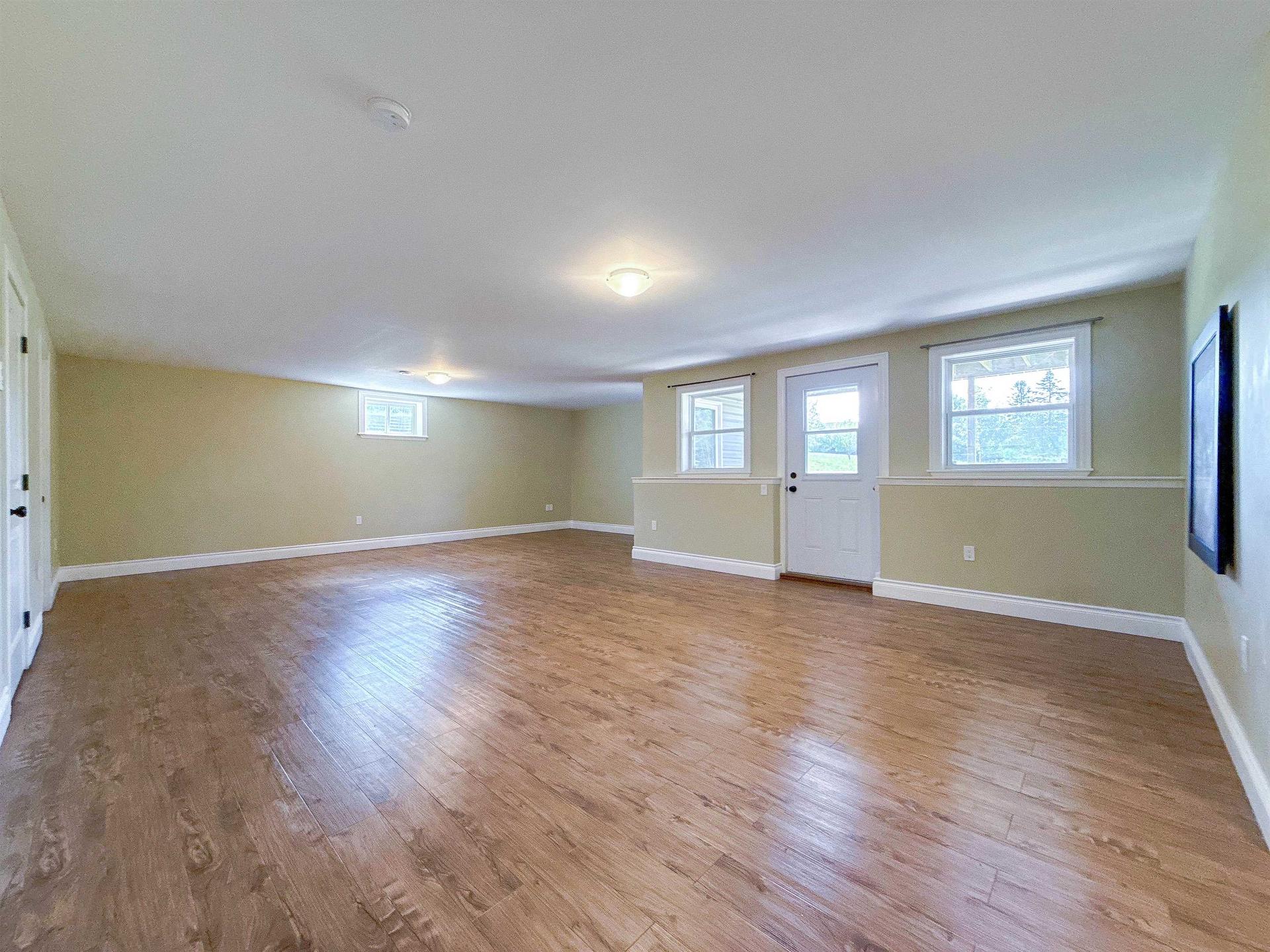 54 Ferry Road, Cornwall, PE - Indoor Photo Showing Other Room