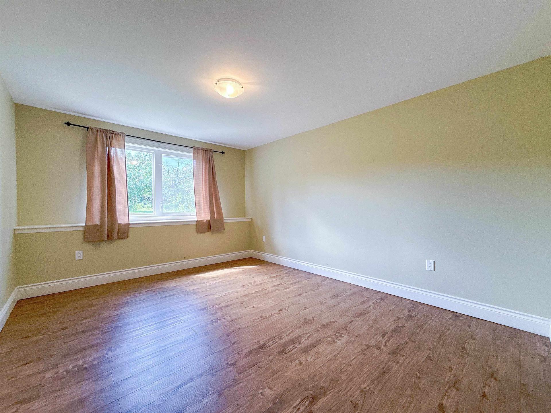 54 Ferry Road, Cornwall, PE - Indoor Photo Showing Other Room