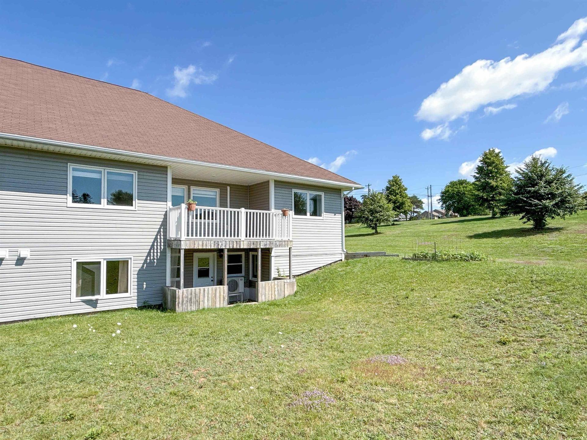 54 Ferry Road, Cornwall, PE - Outdoor
