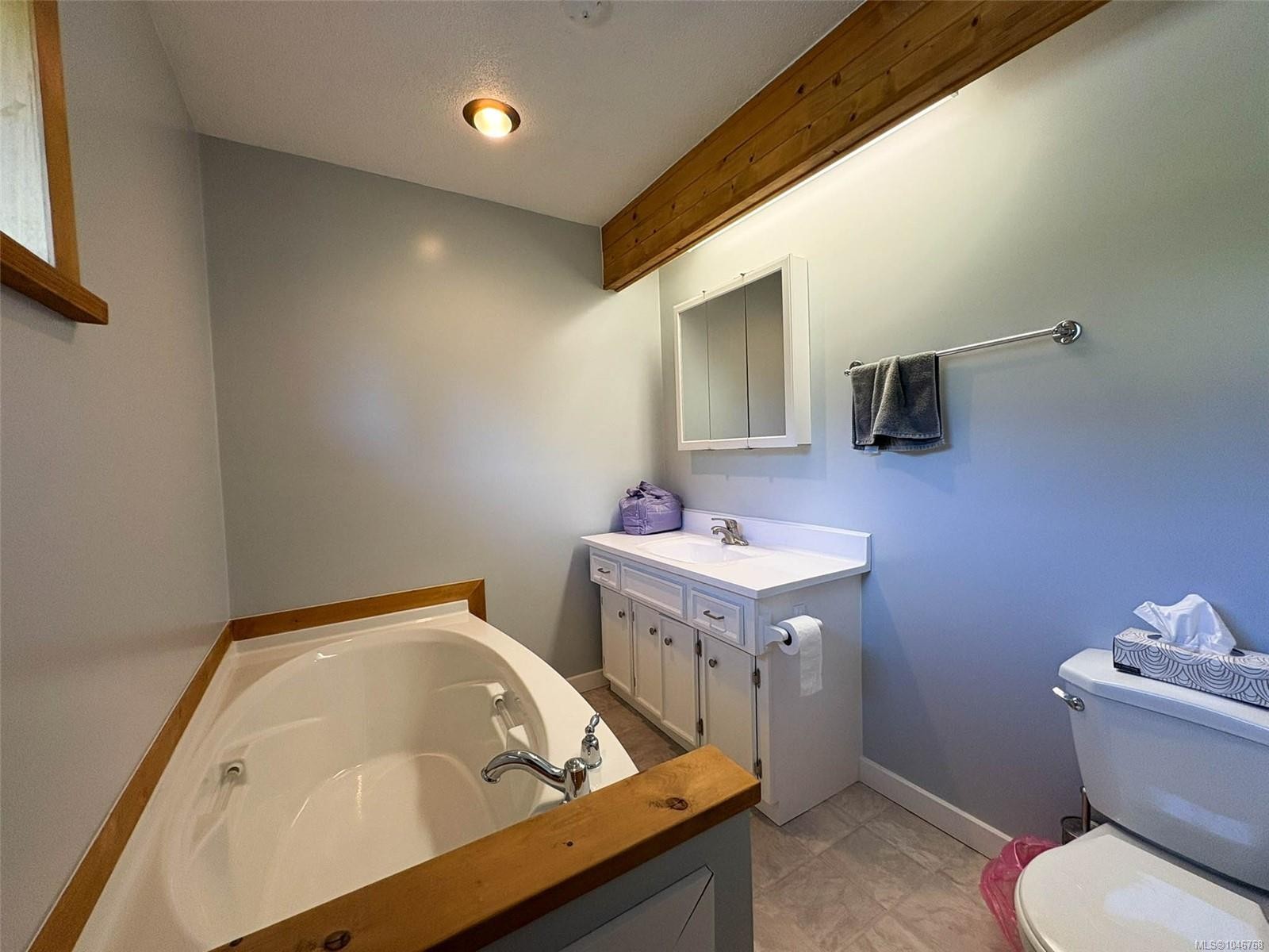 556 Coal Harbour Rd, Coal Harbour, BC