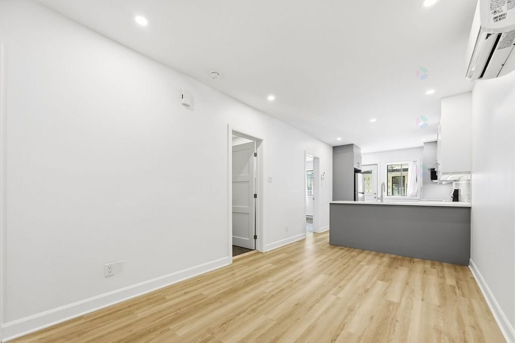 Overall view - 385 Rue Gilford, Montréal (Le Plateau-Mont-Royal), QC - Indoor Photo Showing Other Room