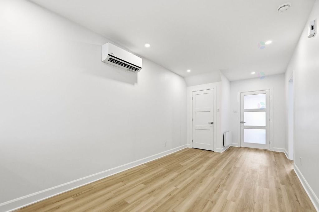 Overall view - 385 Rue Gilford, Montréal (Le Plateau-Mont-Royal), QC - Indoor Photo Showing Other Room