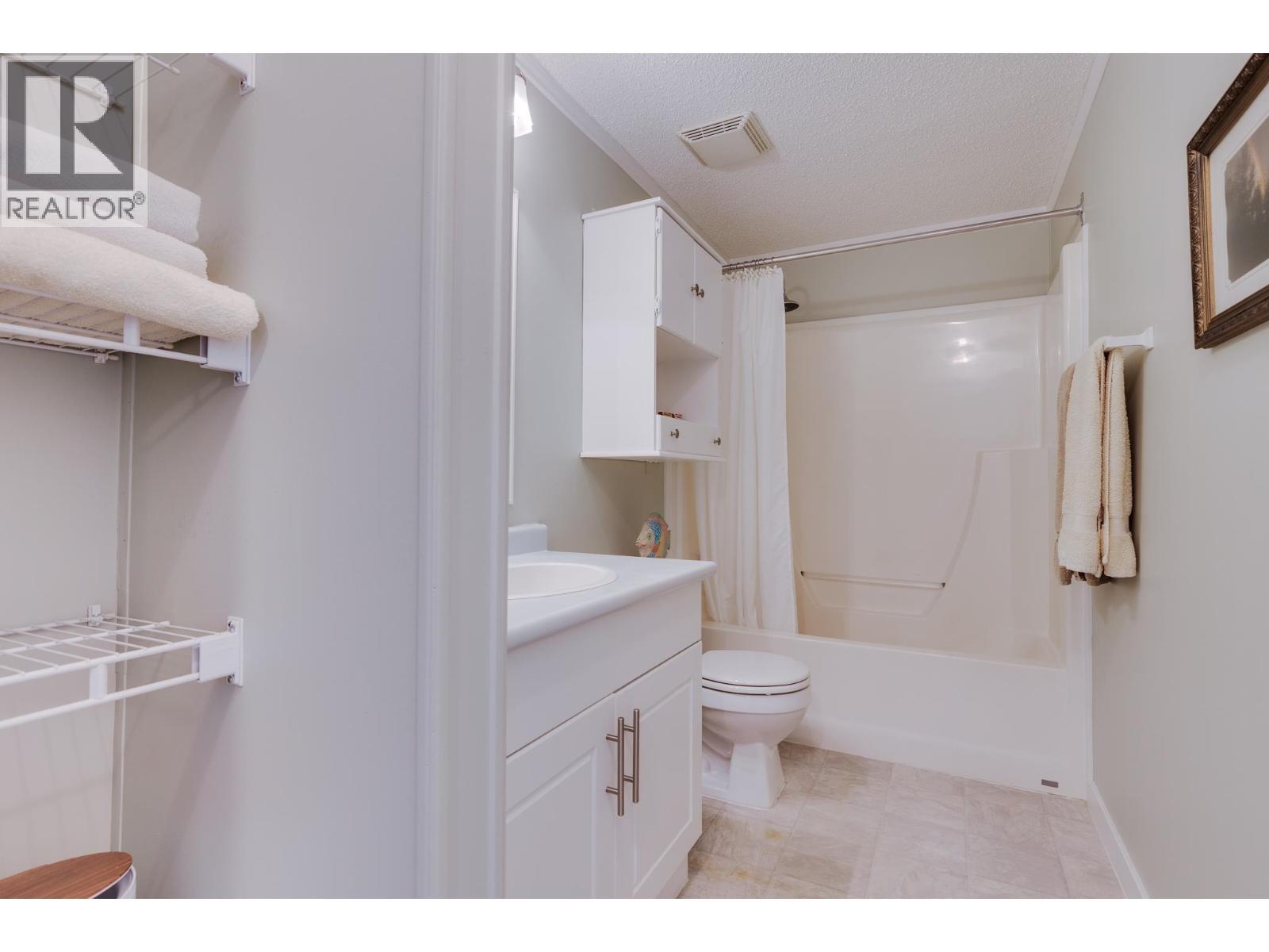 4616 Gray Drive, Prince George, BC - Indoor Photo Showing Bathroom
