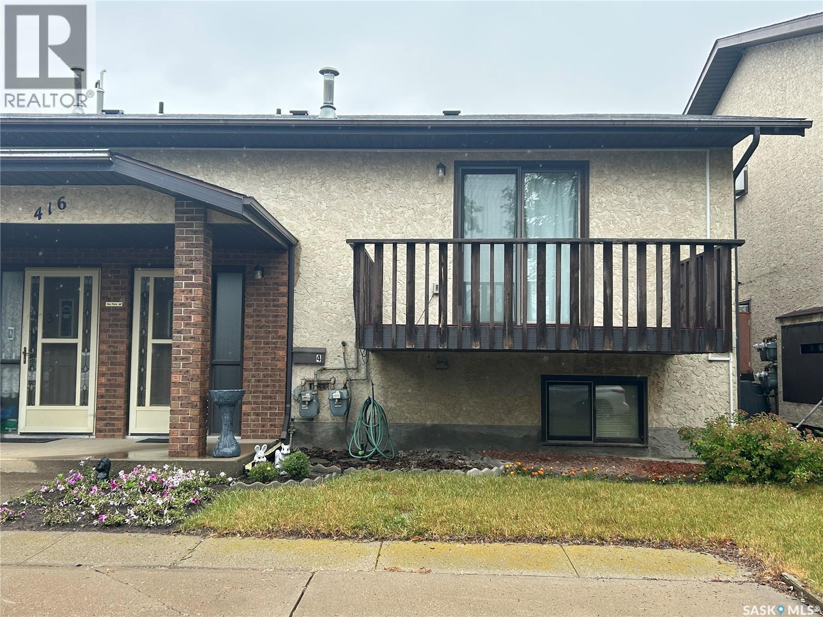 4 416 Heritage Drive, Estevan, SK - Outdoor