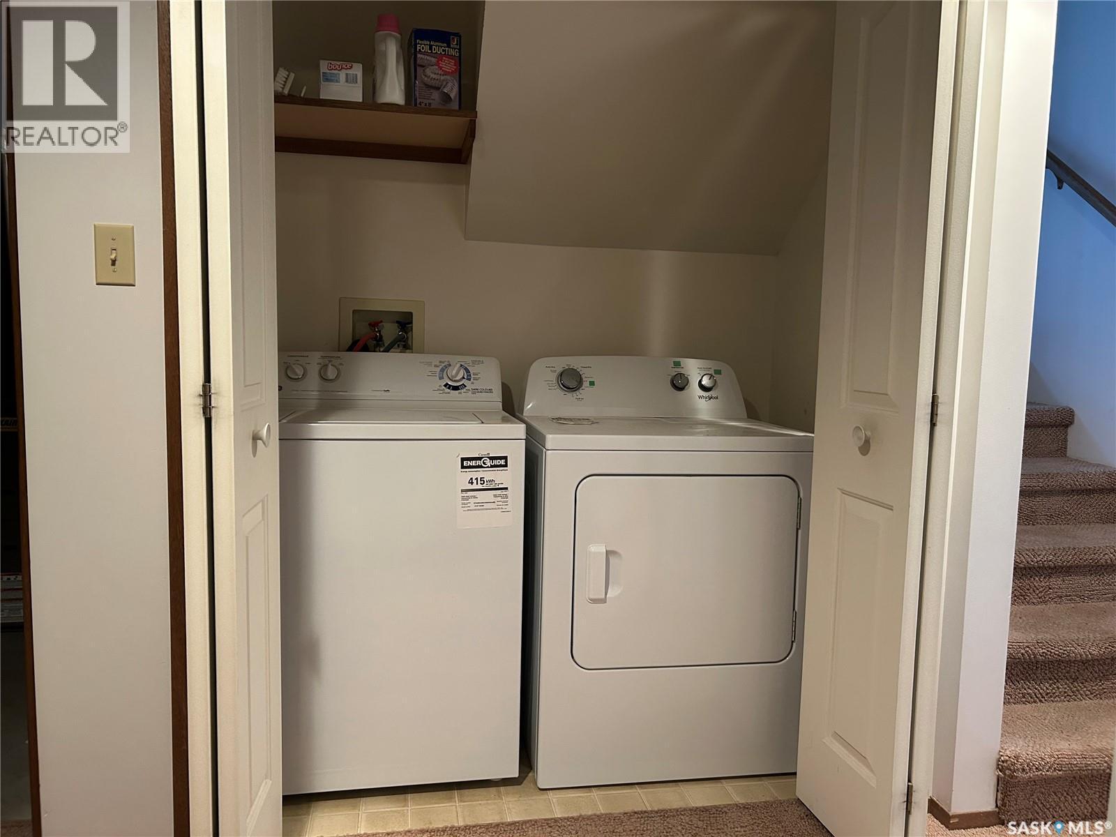 4 416 Heritage Drive, Estevan, SK - Indoor Photo Showing Laundry Room