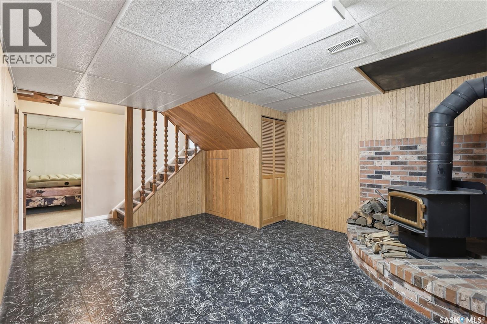 210 Lloyd Crescent, Saskatoon, SK - Indoor