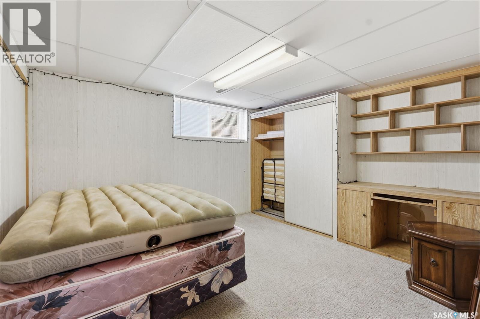 210 Lloyd Crescent, Saskatoon, SK - Indoor