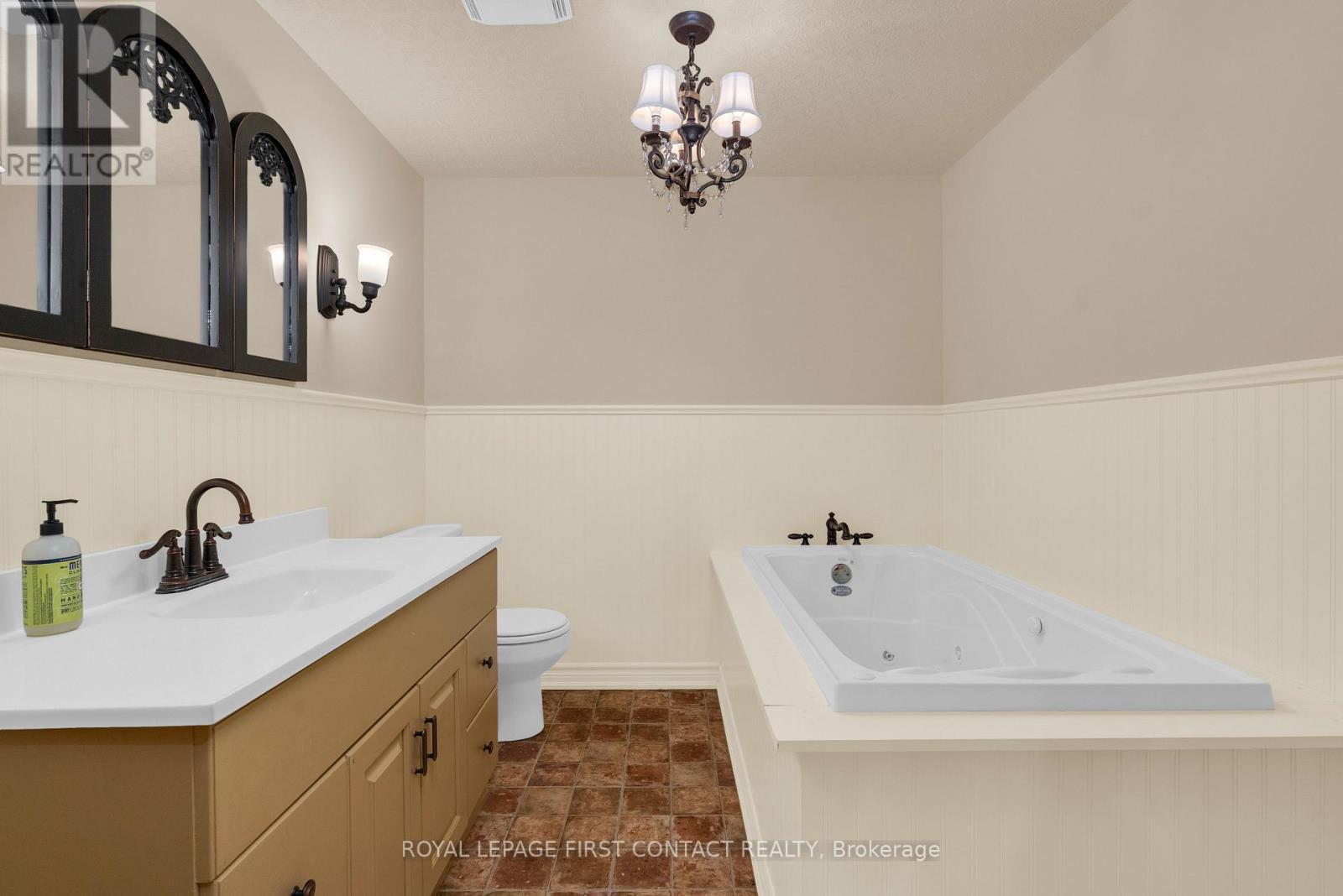22 Procee Circle, Oro-Medonte, ON - Indoor Photo Showing Bathroom