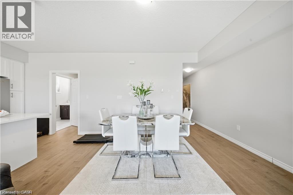 176 Wheat Lane, Kitchener, ON - Indoor Photo Showing Dining Room