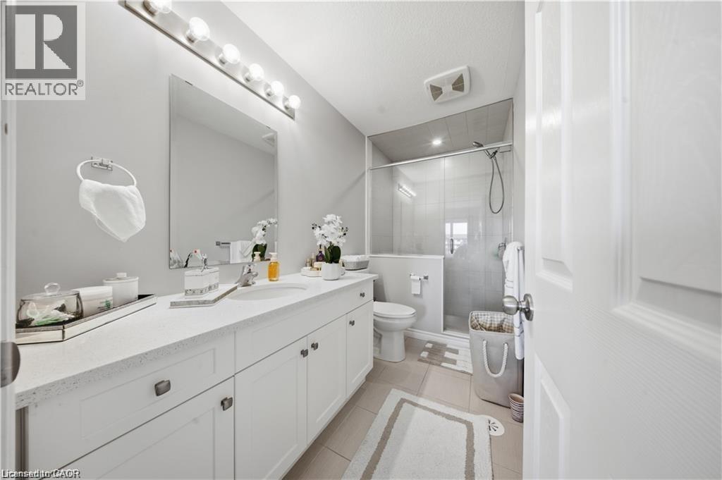176 Wheat Lane, Kitchener, ON - Indoor Photo Showing Bathroom