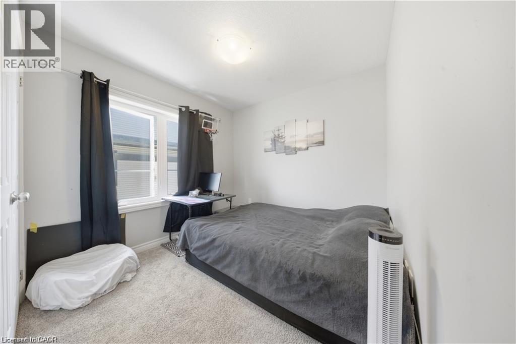 176 Wheat Lane, Kitchener, ON - Indoor Photo Showing Bedroom
