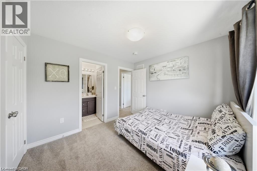 176 Wheat Lane, Kitchener, ON - Indoor Photo Showing Bedroom