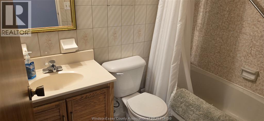 150 Park Unit# 2315, Windsor, ON - Indoor Photo Showing Bathroom