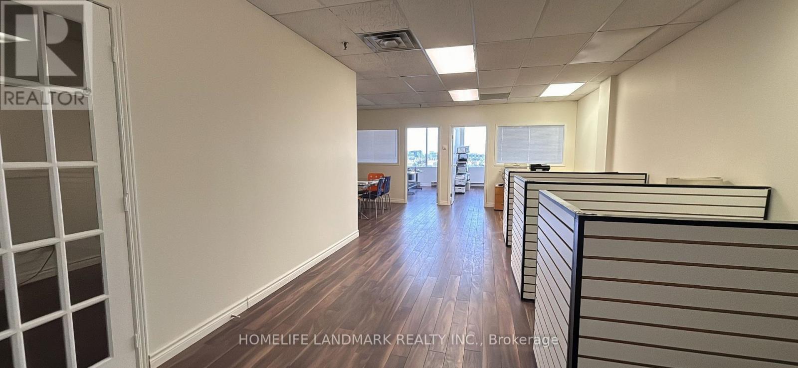 402 - 3950 14Th Avenue, Markham, ON