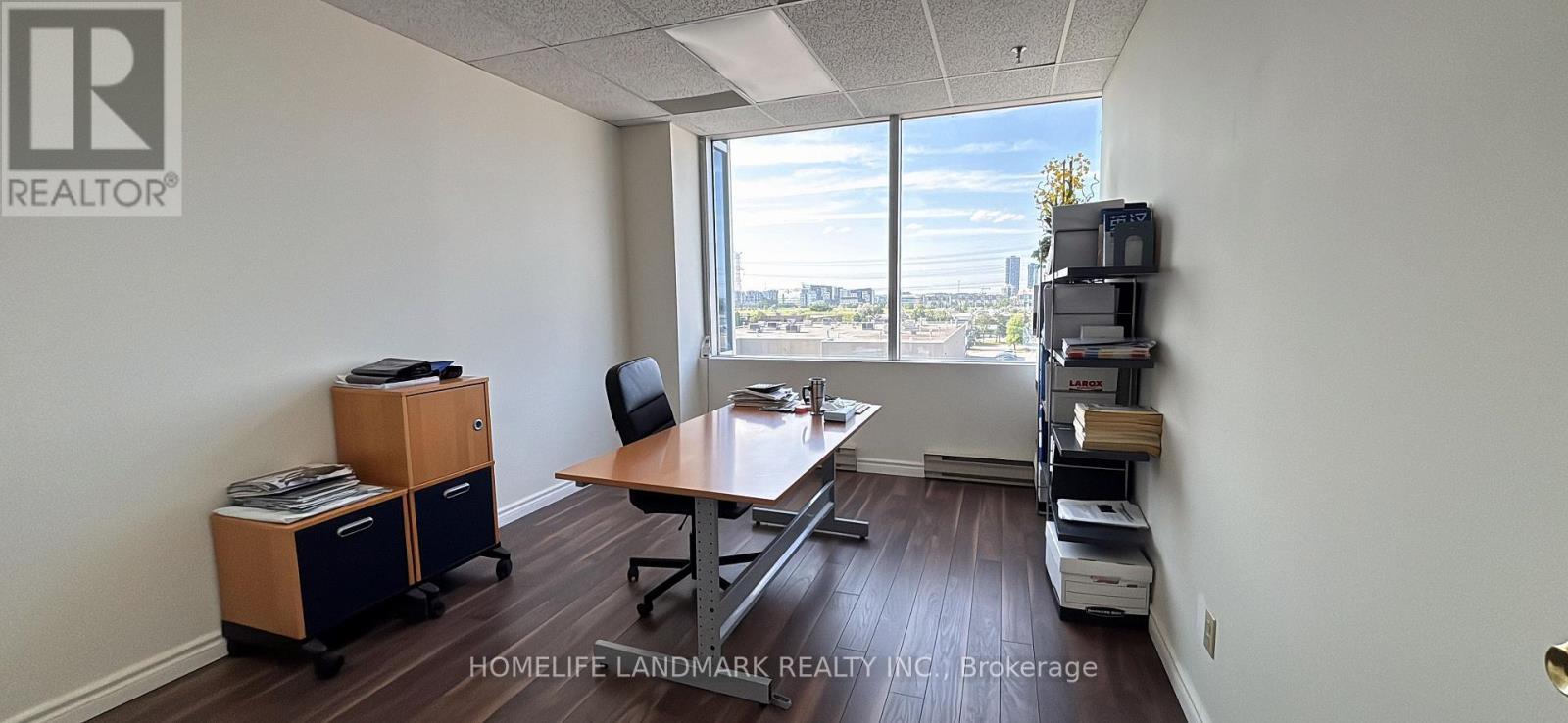 402 - 3950 14Th Avenue, Markham, ON