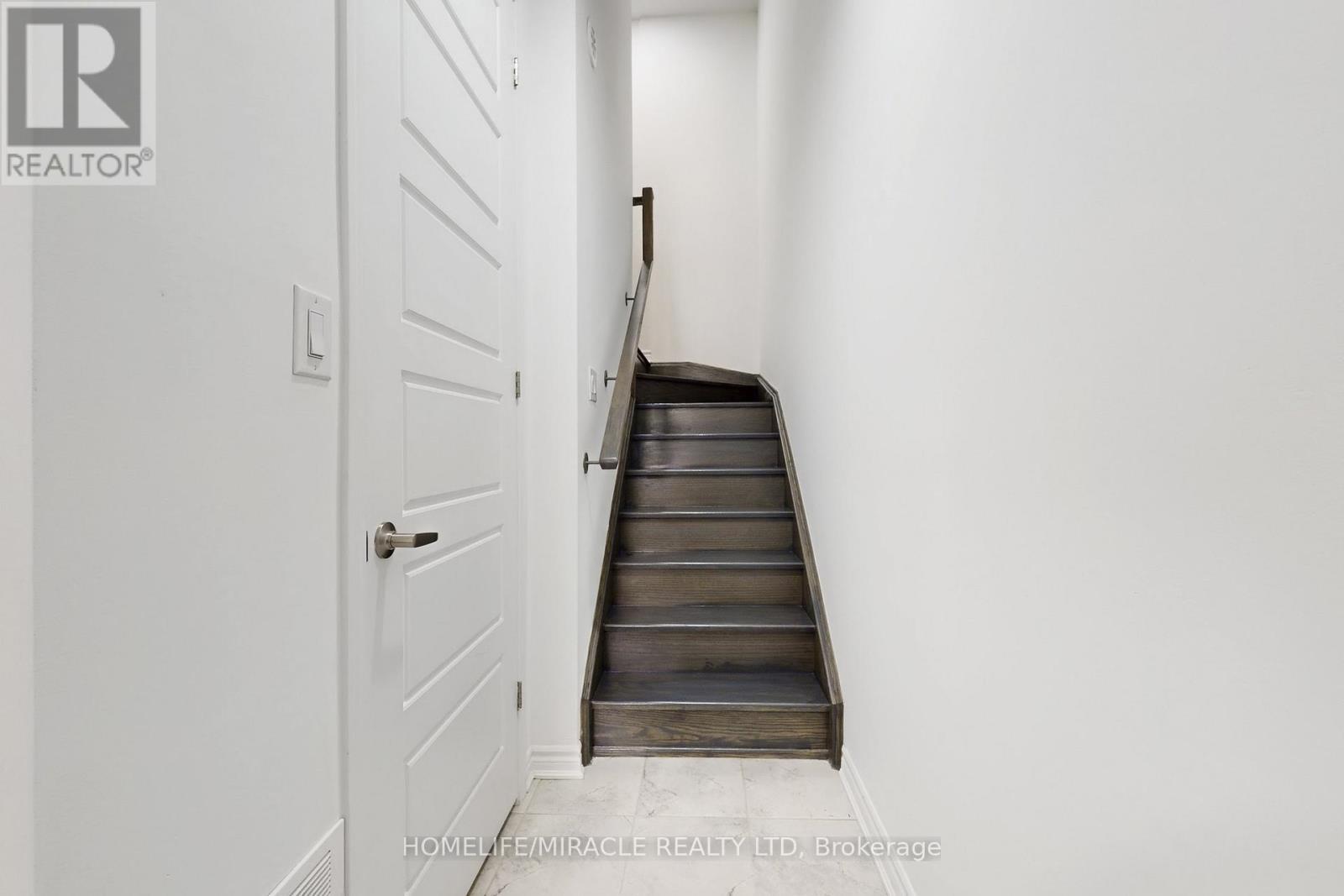 1587 Moira Crescent, Milton, ON - Indoor Photo Showing Other Room