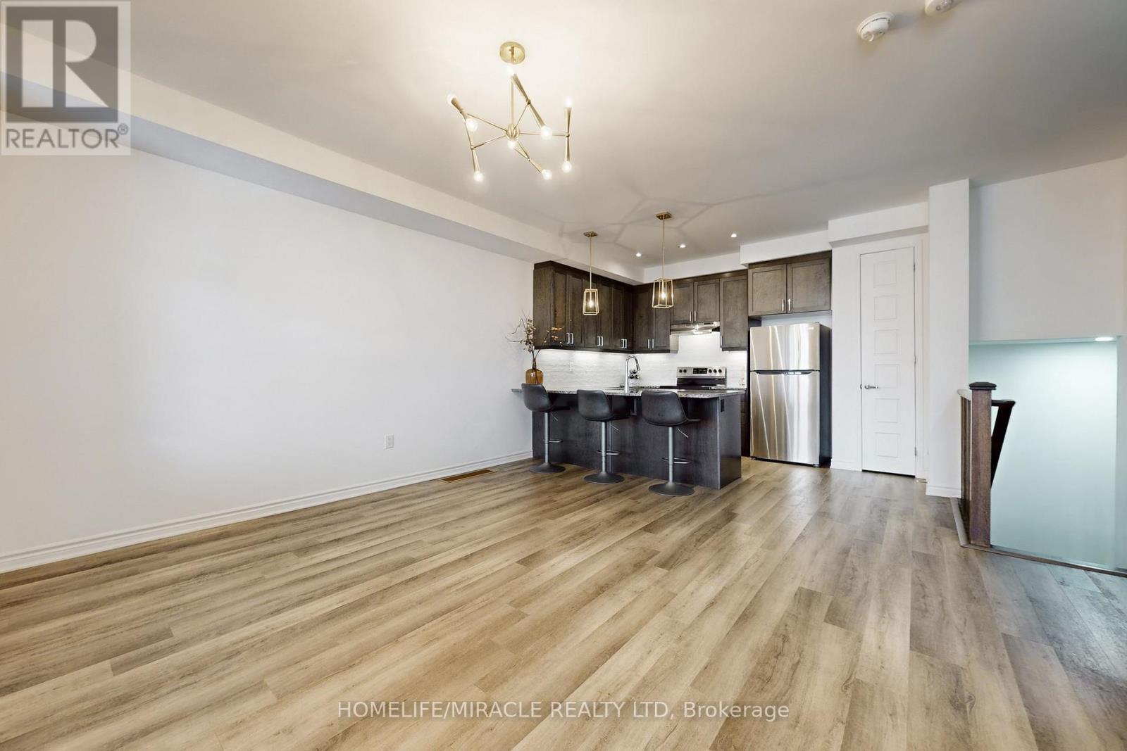 1587 Moira Crescent, Milton, ON - Indoor Photo Showing Kitchen With Stainless Steel Kitchen