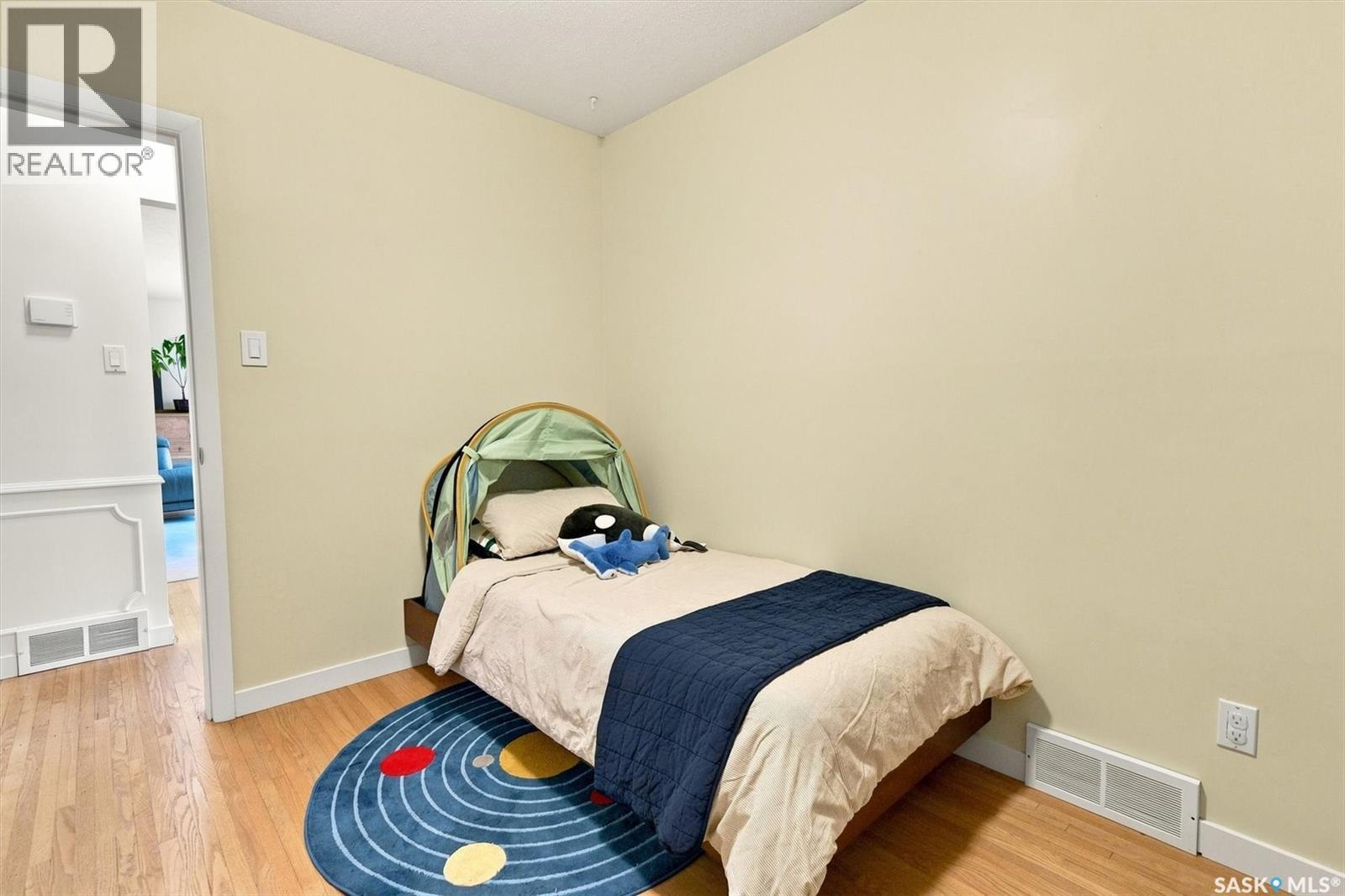 2202 Albert Avenue, Saskatoon, SK - Indoor Photo Showing Bedroom
