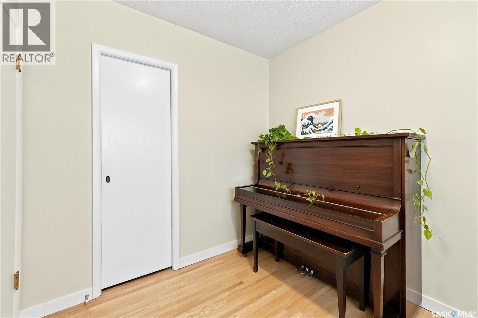 2202 Albert Avenue, Saskatoon, SK - Indoor Photo Showing Other Room