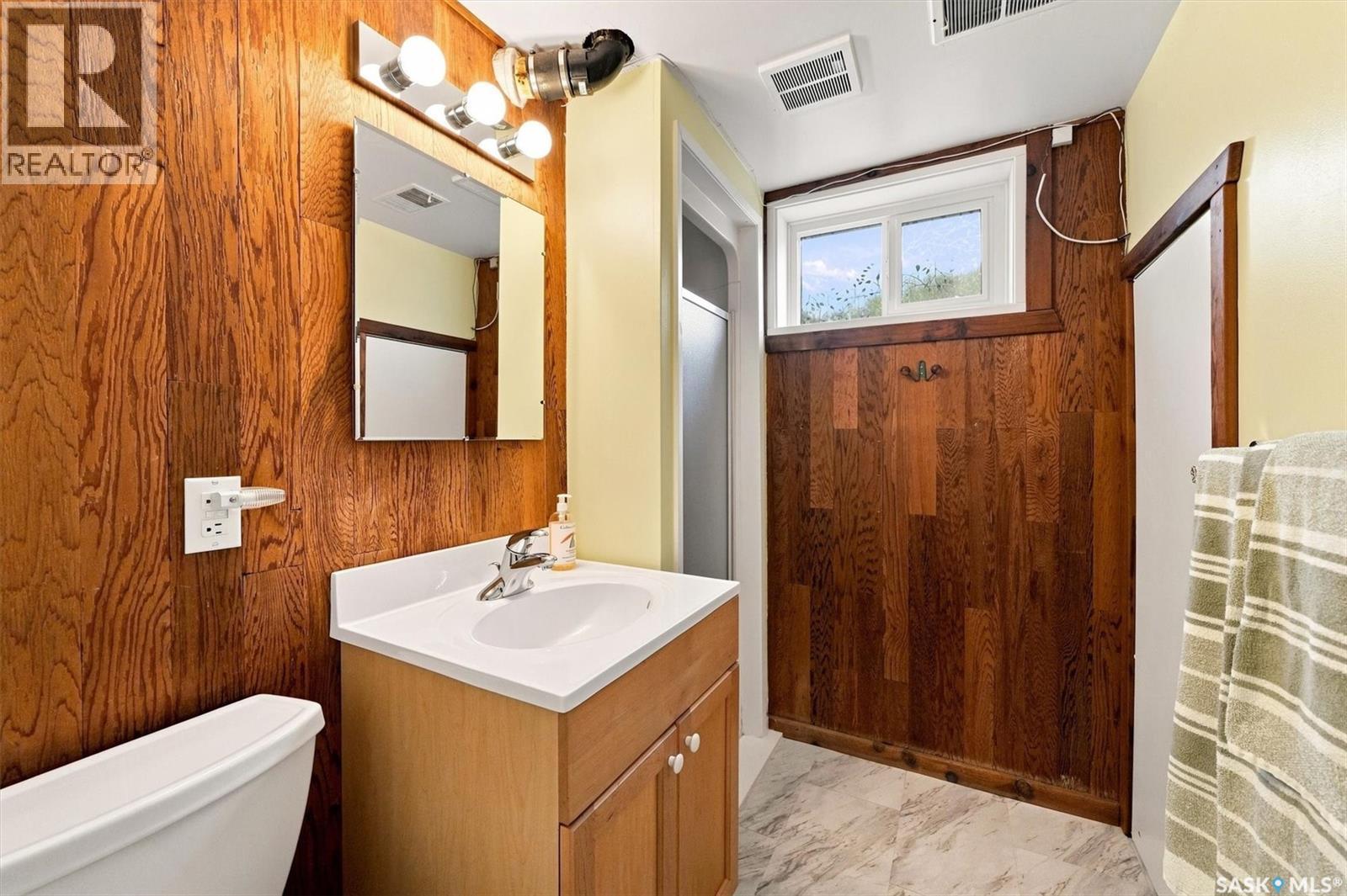 2202 Albert Avenue, Saskatoon, SK - Indoor Photo Showing Bathroom