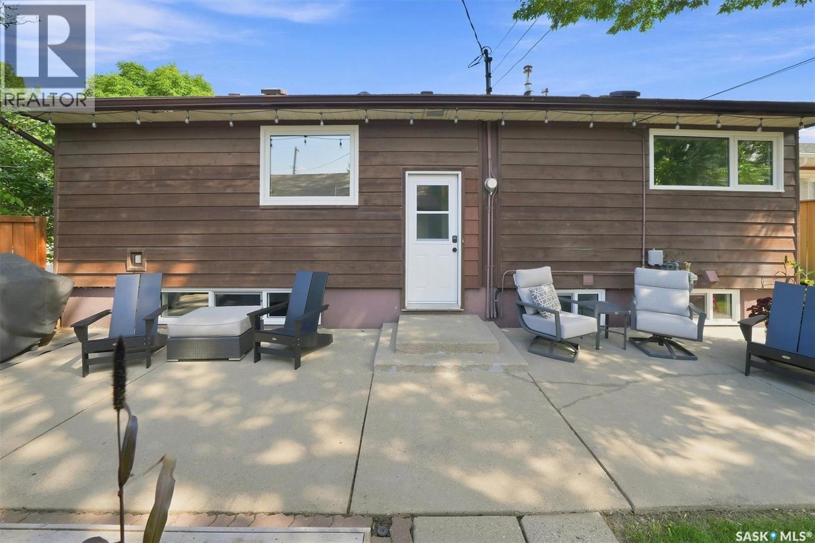 2202 Albert Avenue, Saskatoon, SK - Outdoor With Exterior