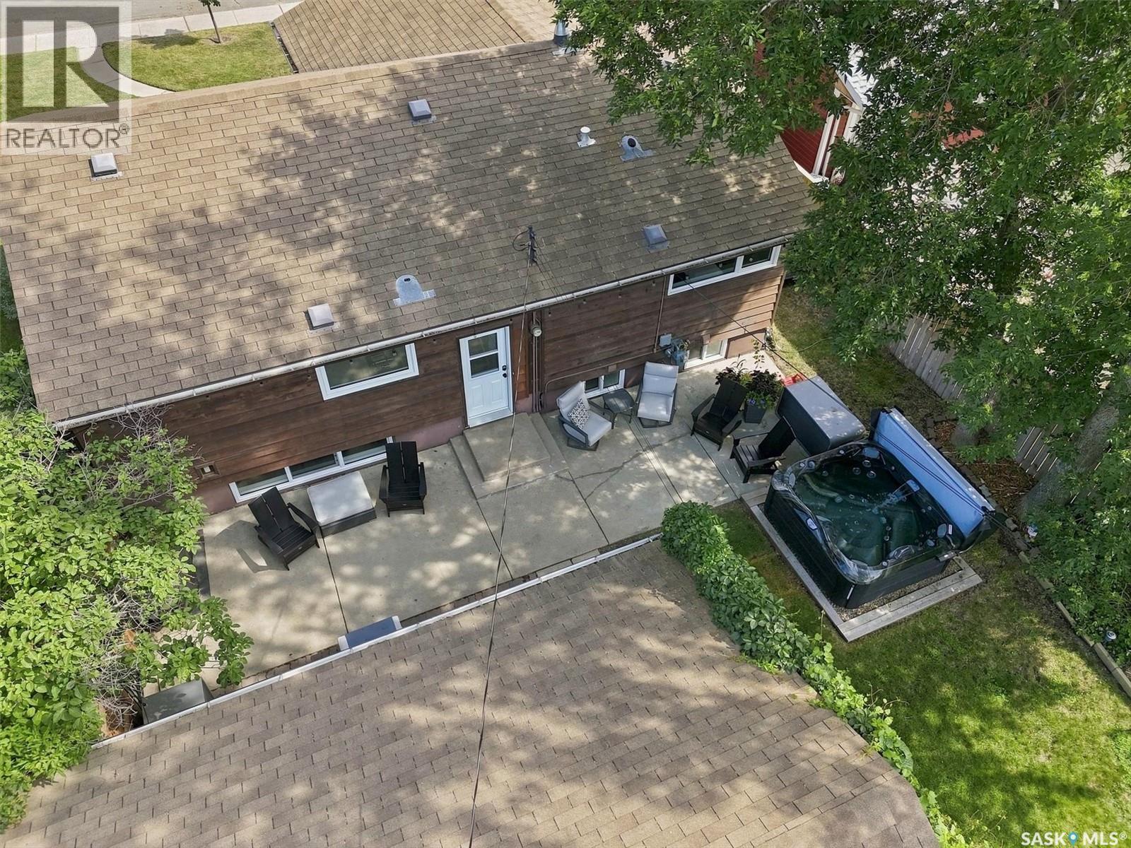2202 Albert Avenue, Saskatoon, SK - Outdoor
