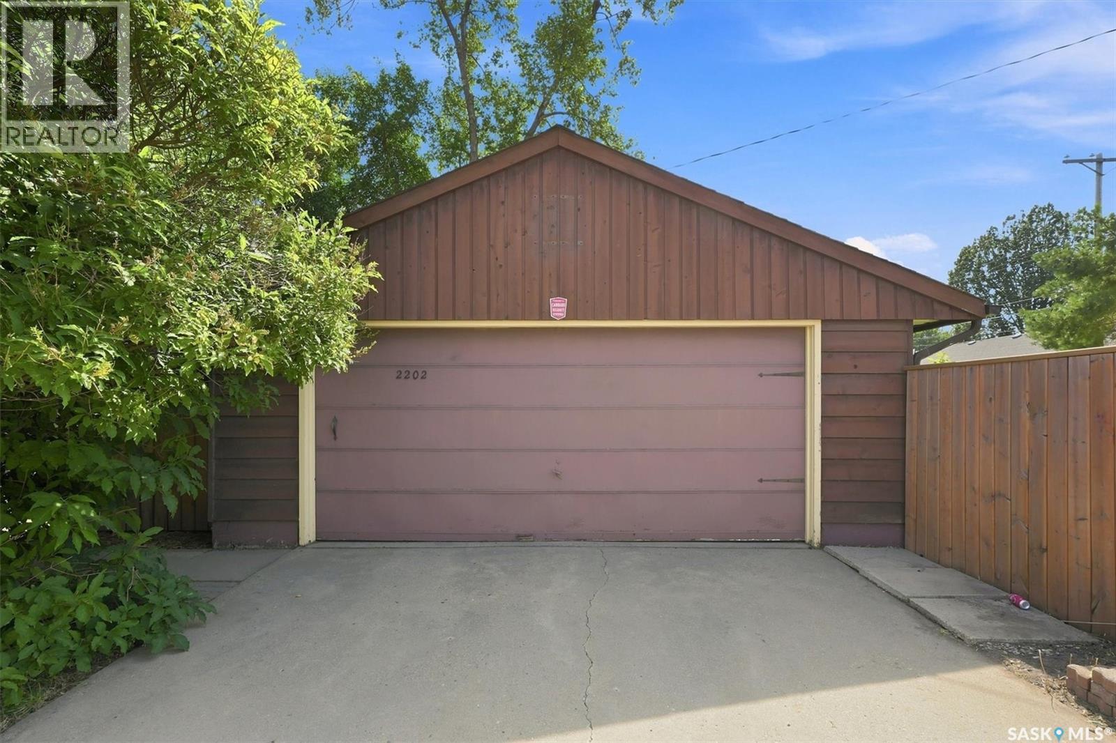 2202 Albert Avenue, Saskatoon, SK - Outdoor With Exterior