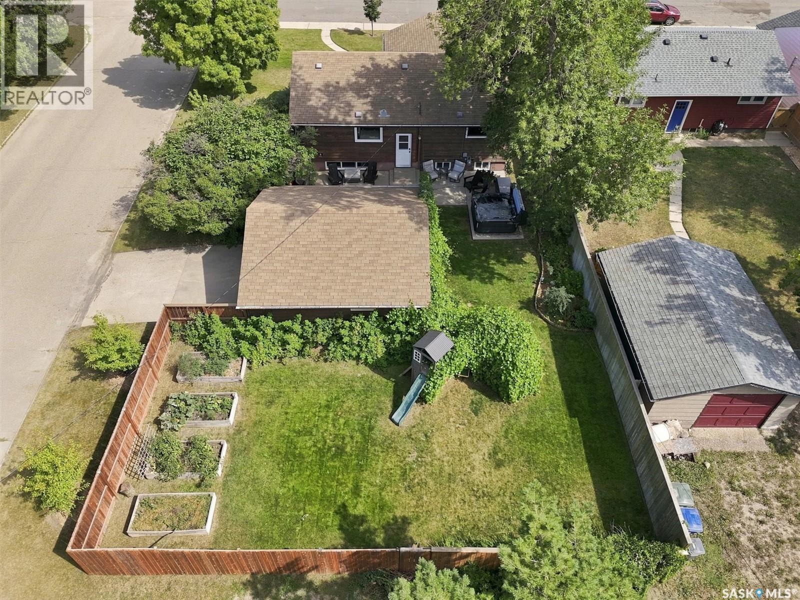 2202 Albert Avenue, Saskatoon, SK - Outdoor