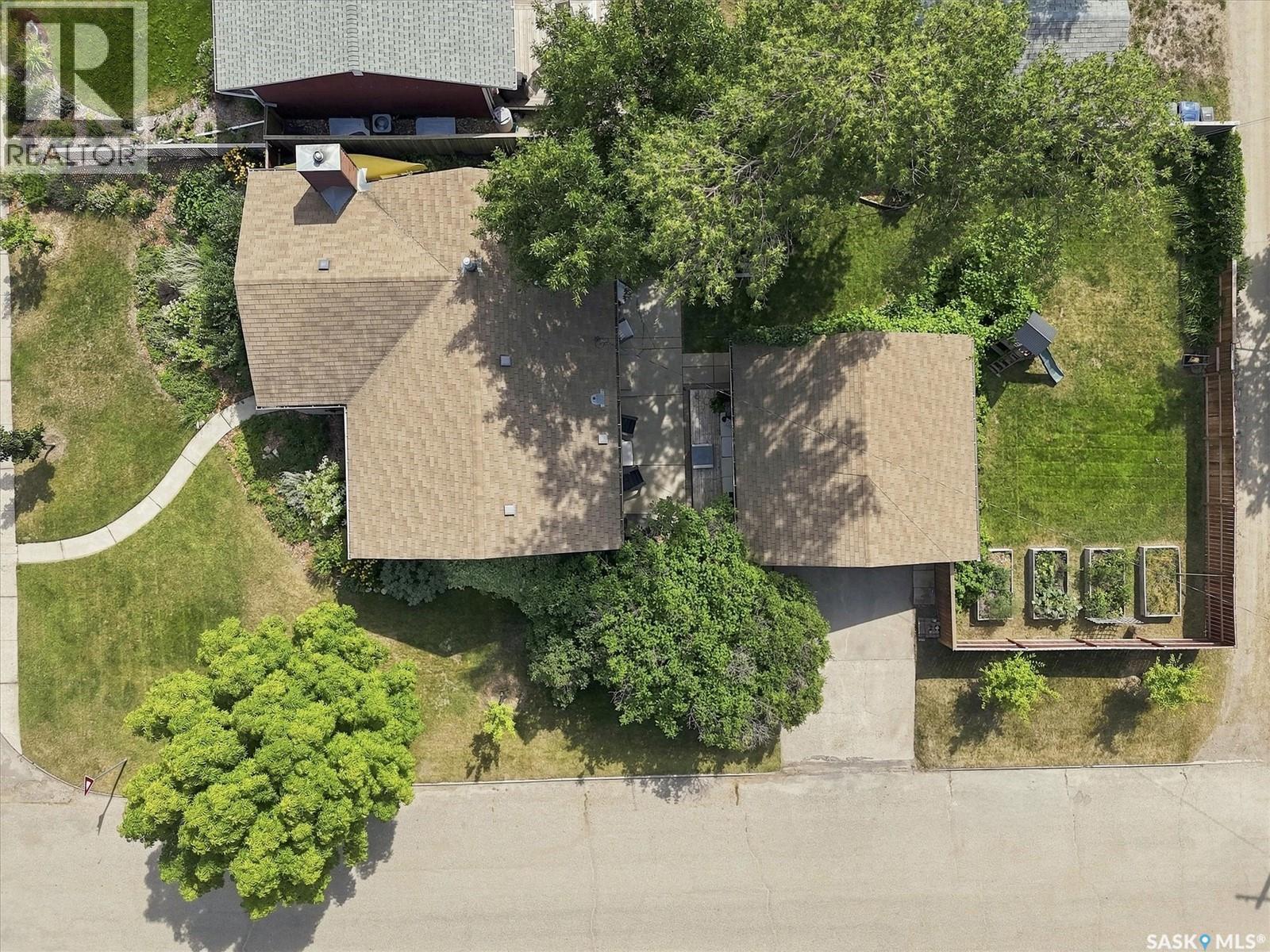 2202 Albert Avenue, Saskatoon, SK - Outdoor