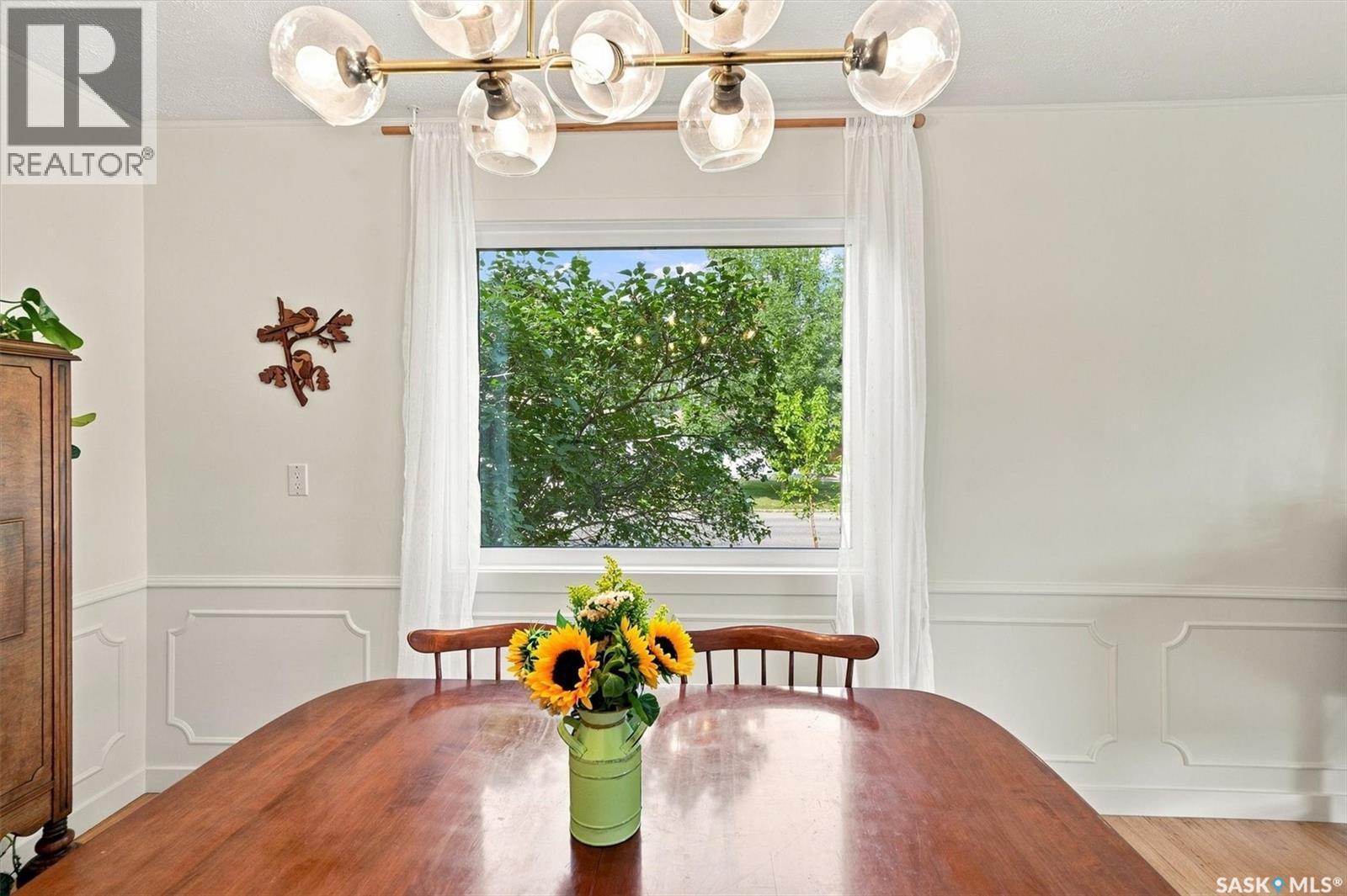 2202 Albert Avenue, Saskatoon, SK - Indoor Photo Showing Dining Room