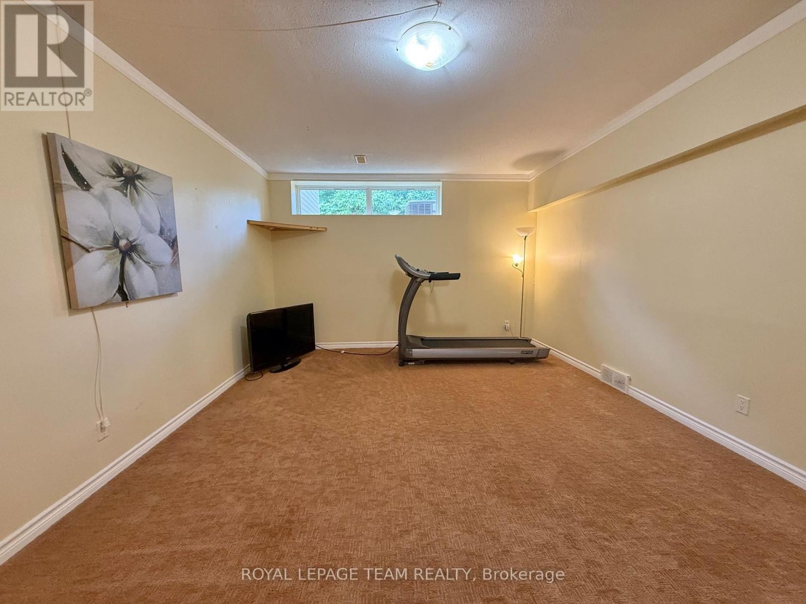 Family Room - 31 Rastila Crescent, Ottawa, ON