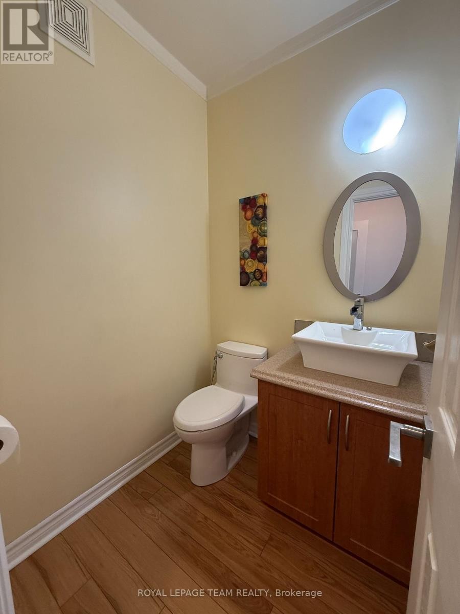 Powder Room - 31 Rastila Crescent, Ottawa, ON