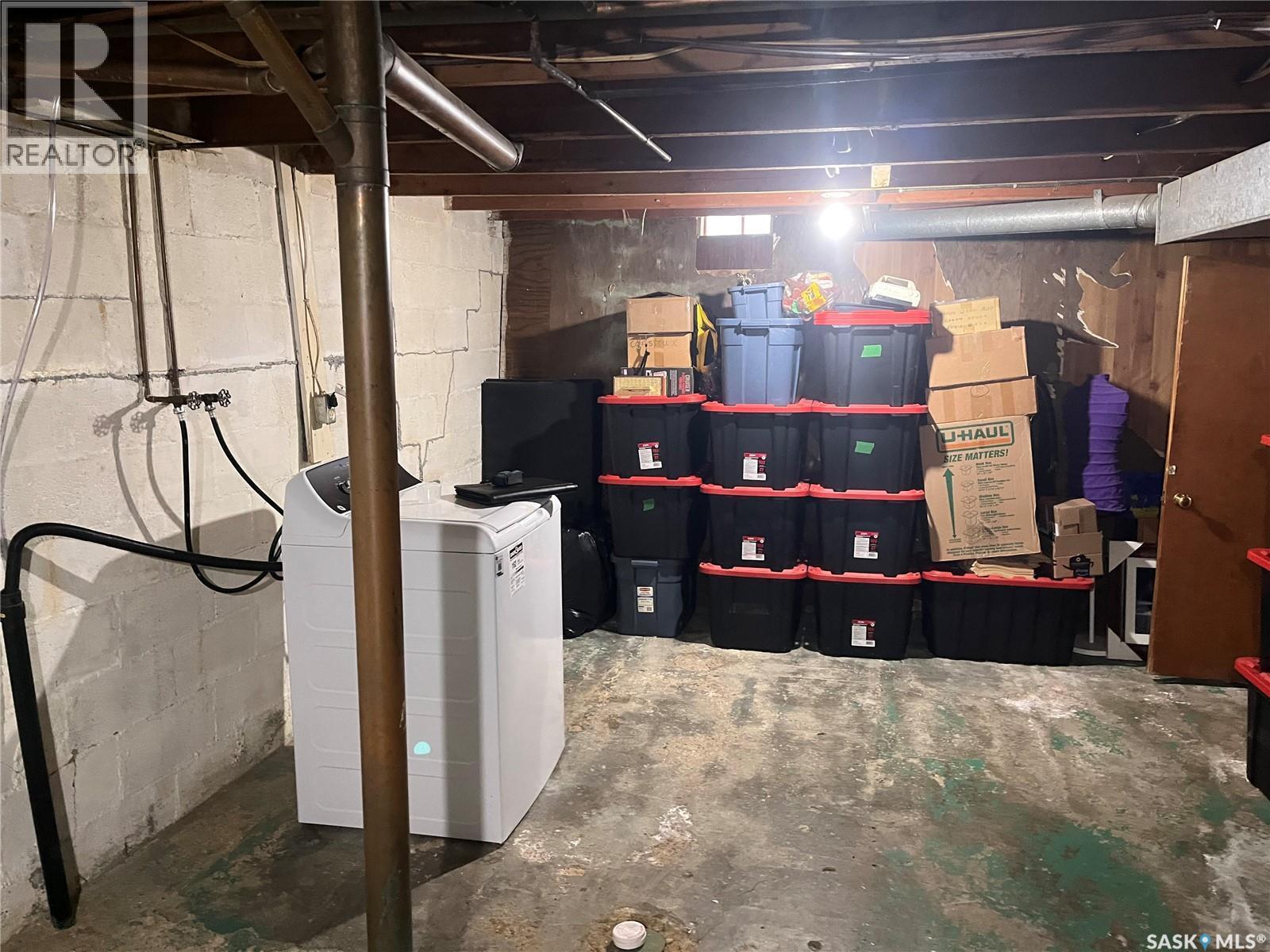 164 4Th Street W, Mankota, SK - Indoor Photo Showing Basement