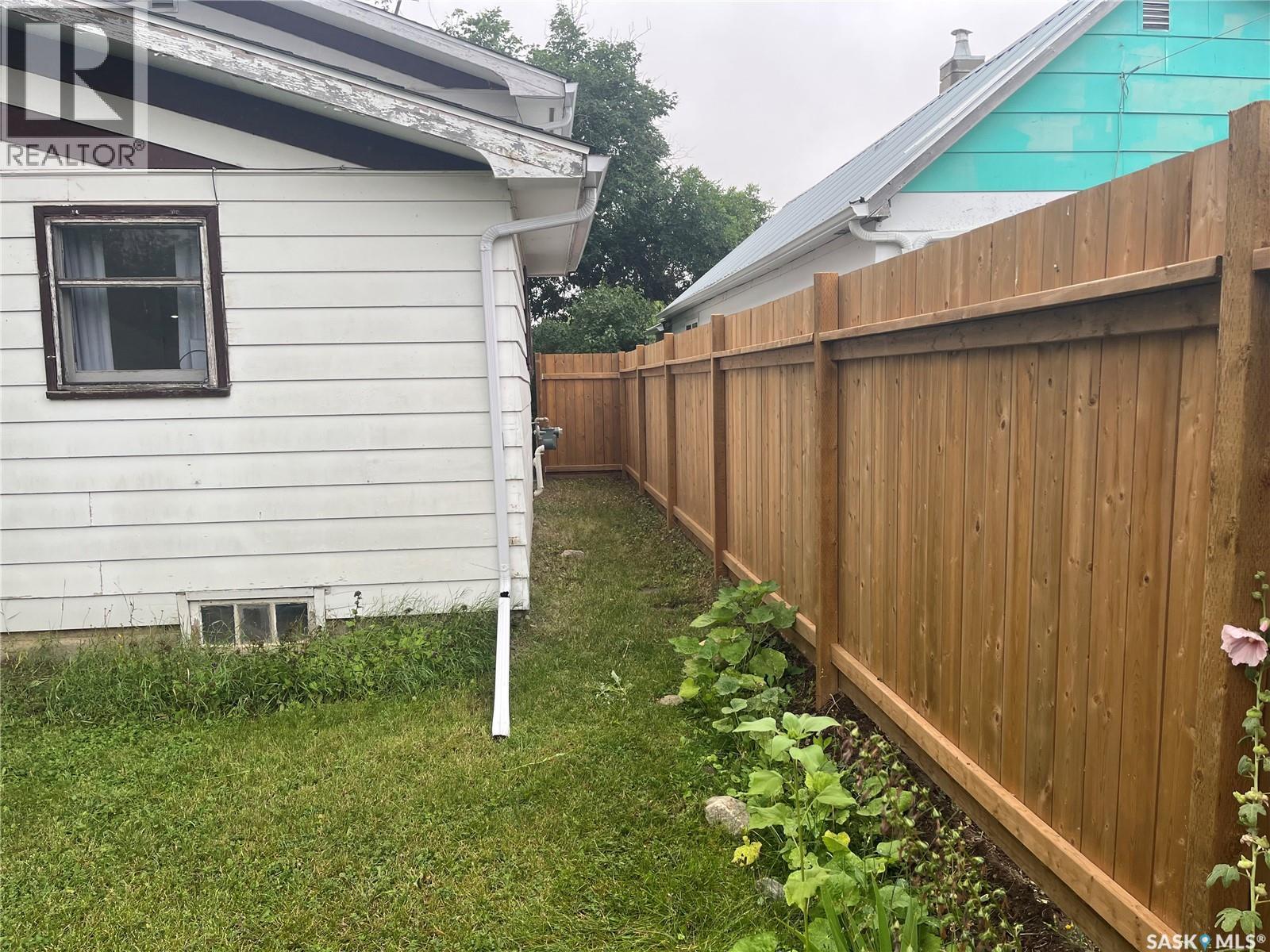 164 4Th Street W, Mankota, SK - Outdoor With Exterior