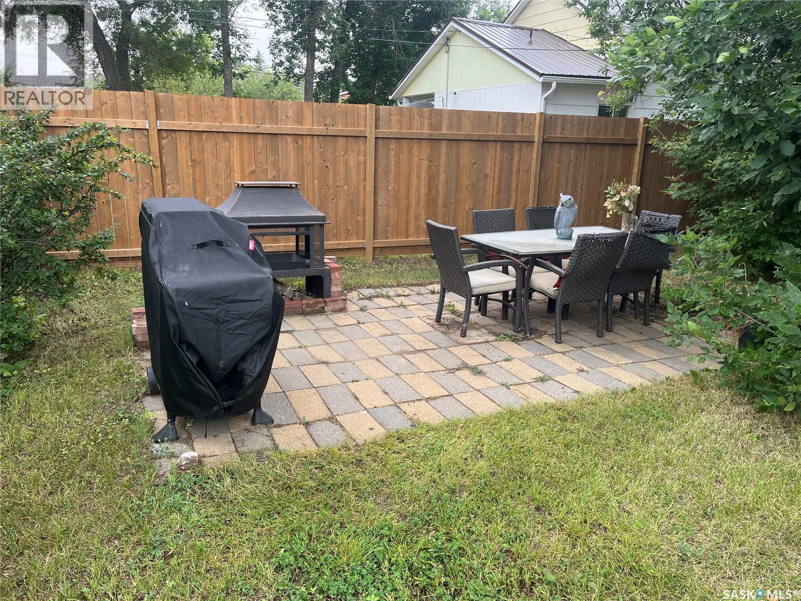 164 4Th Street W, Mankota, SK - Outdoor With Deck Patio Veranda