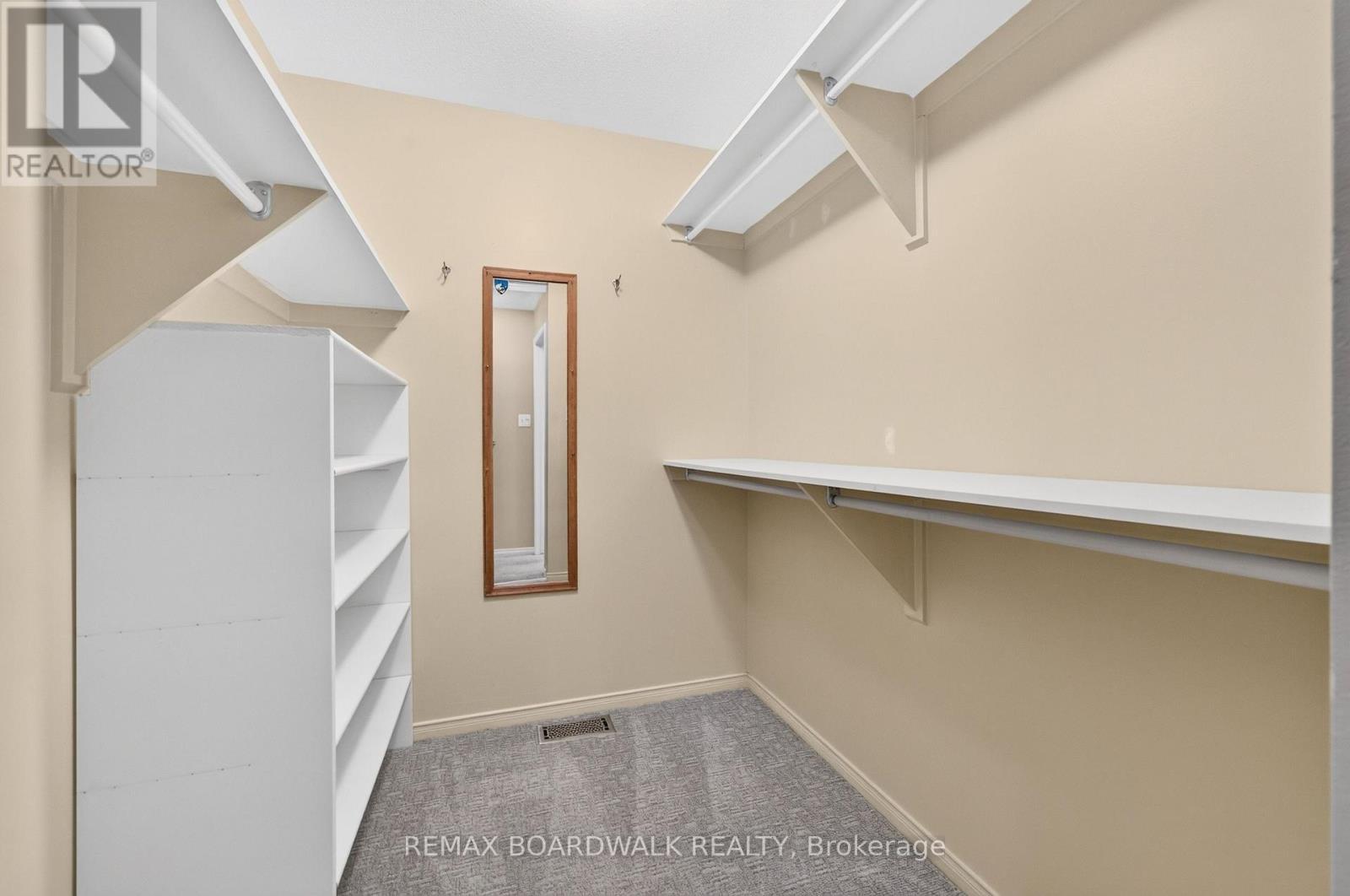 22 Burnstead Crescent, Ottawa, ON - Indoor With Storage