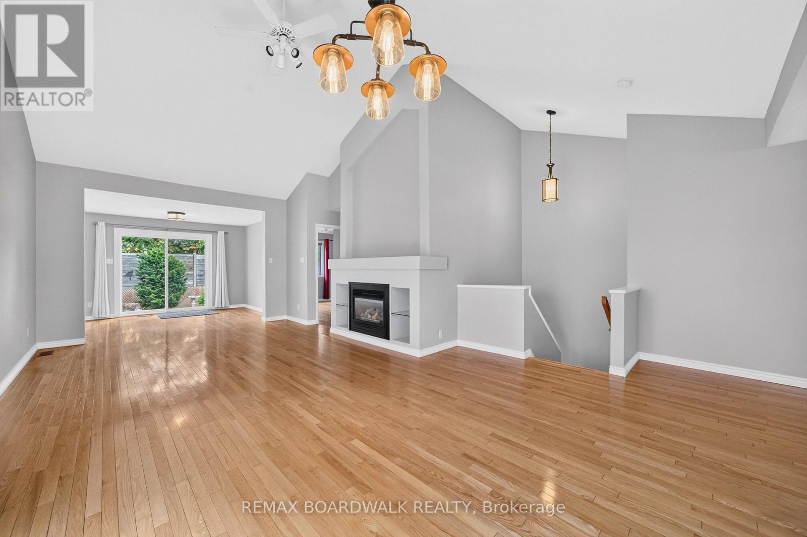 22 Burnstead Crescent, Ottawa, ON - Indoor Photo Showing Living Room With Fireplace