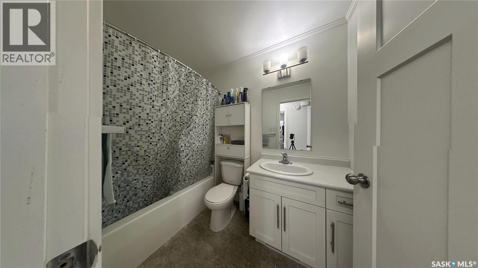 265 322 Lewin Way, Saskatoon, SK - Indoor Photo Showing Bathroom