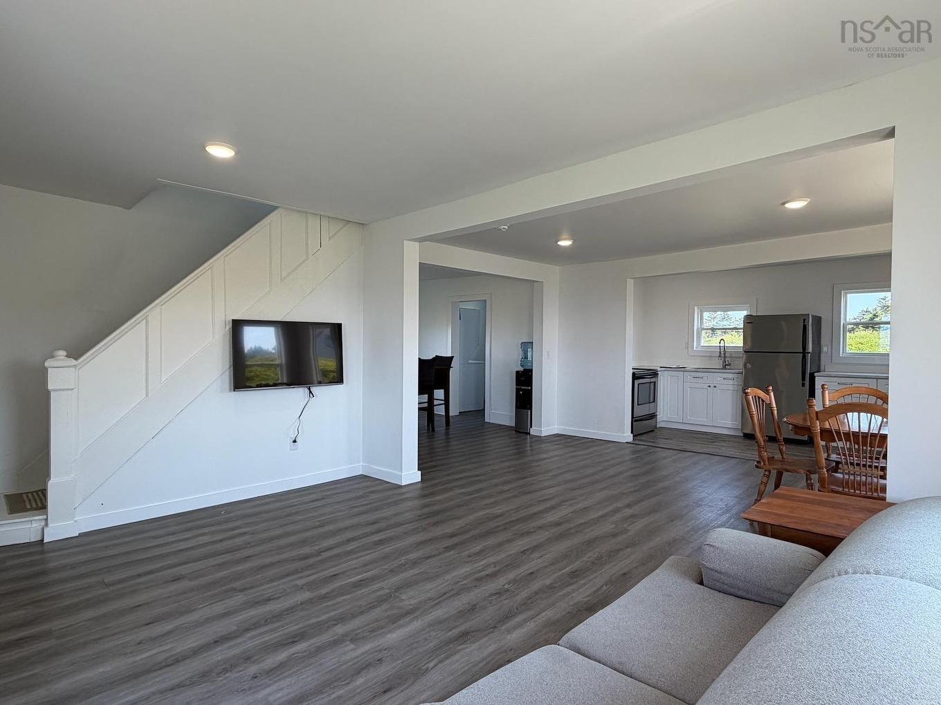 2539 Melbourne Road, Pinkneys Point, NS - Indoor Photo Showing Living Room