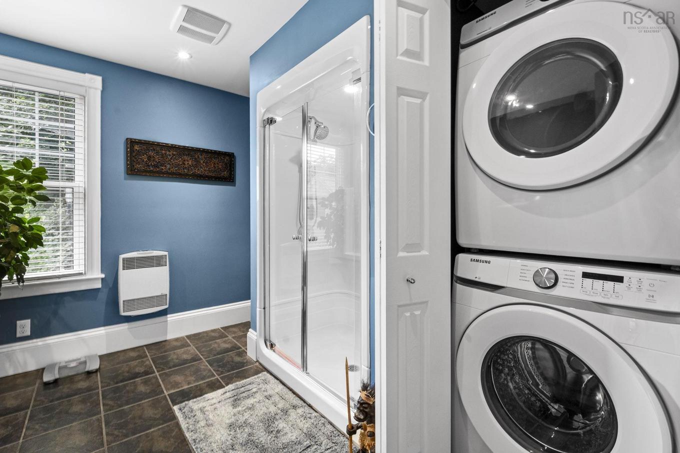 344 Gray Street, Windsor, NS - Indoor Photo Showing Laundry Room