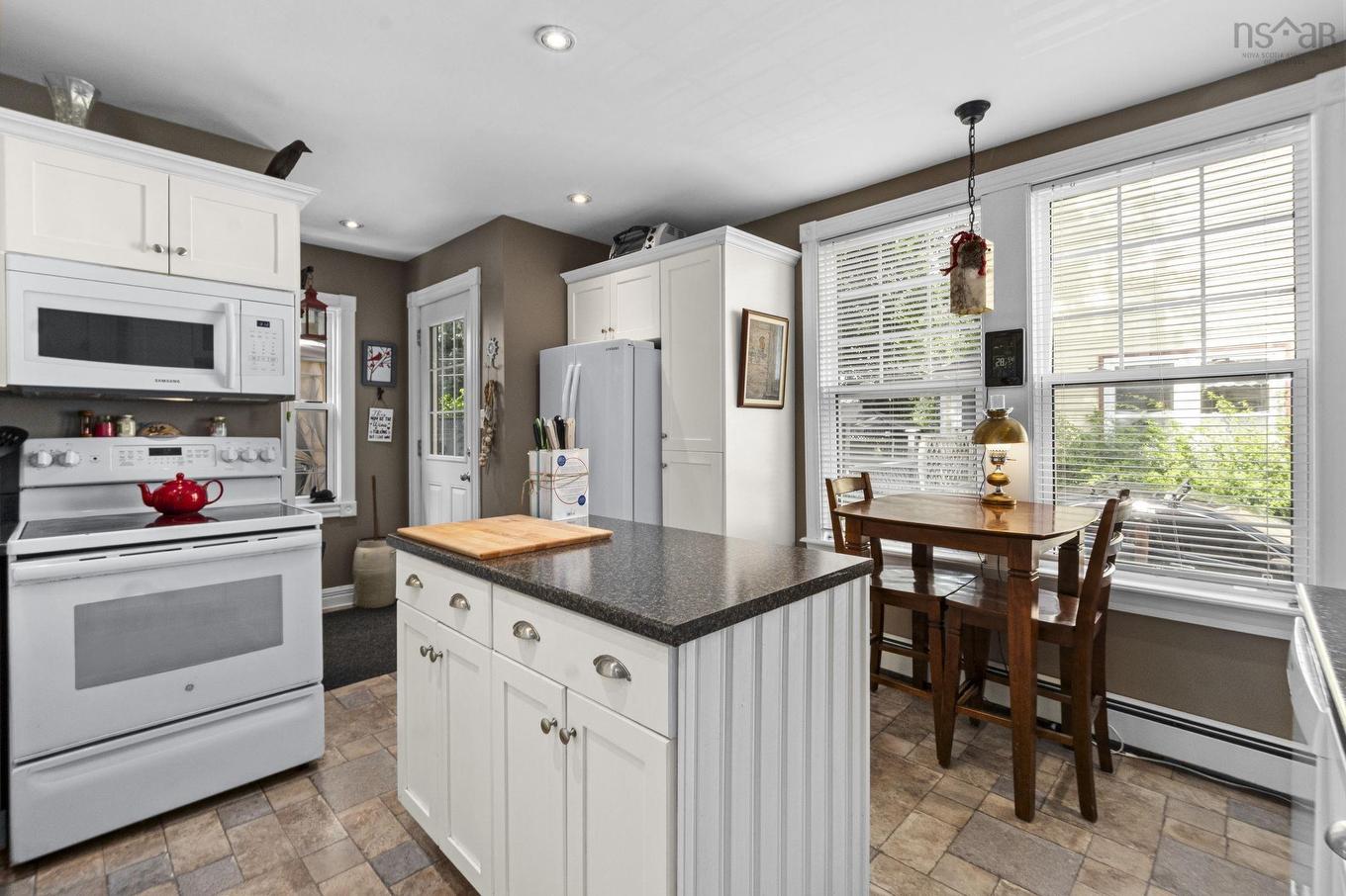 344 Gray Street, Windsor, NS - Indoor Photo Showing Kitchen