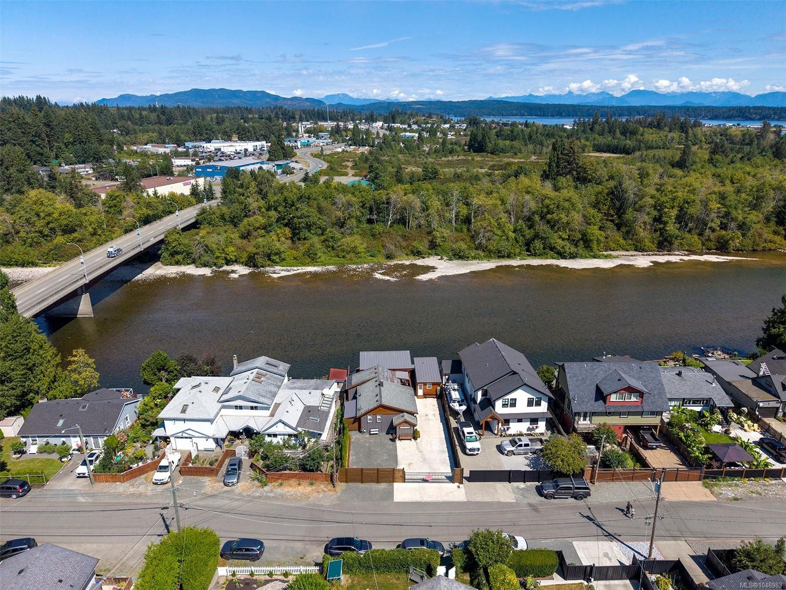 1960 19Th Ave, Campbell River, BC