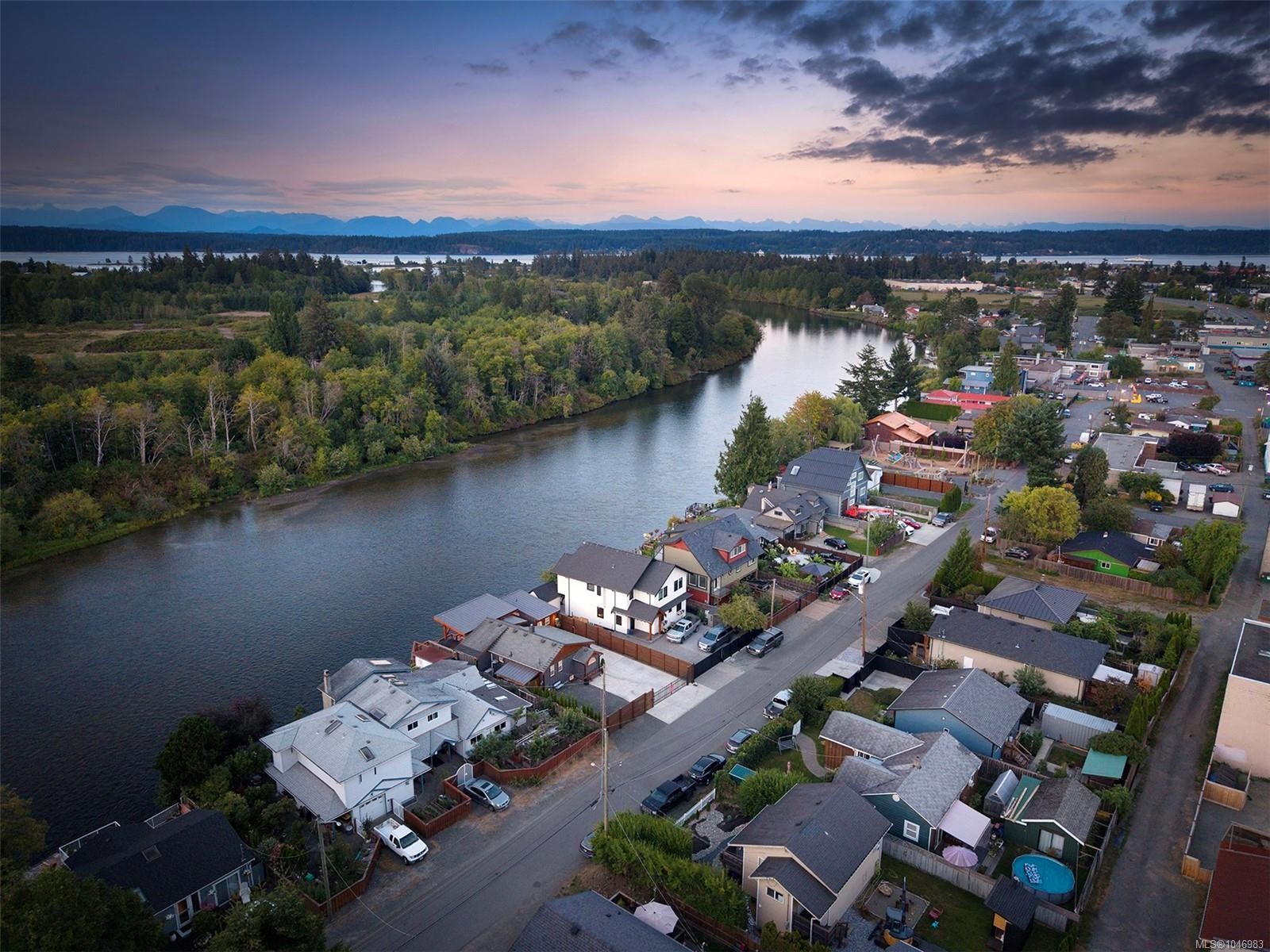 1960 19Th Ave, Campbell River, BC