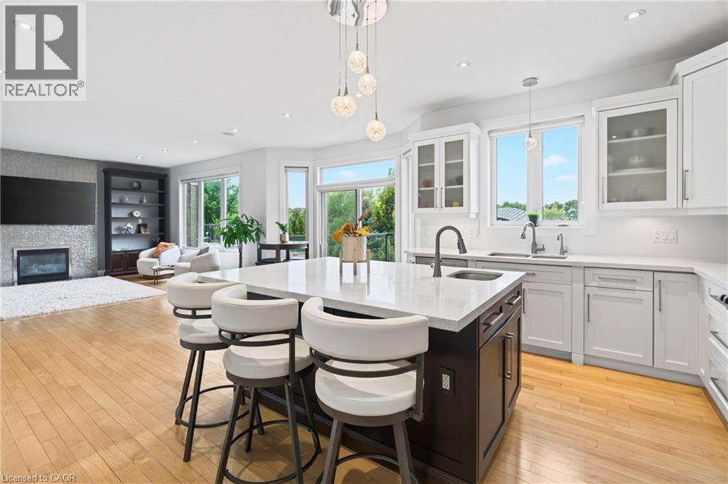 430 Rideau River Street, Waterloo, ON - Indoor With Fireplace