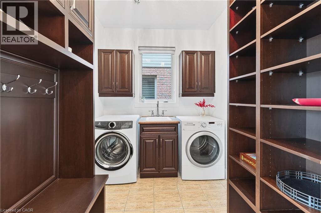 430 Rideau River Street, Waterloo, ON - Indoor Photo Showing Laundry Room