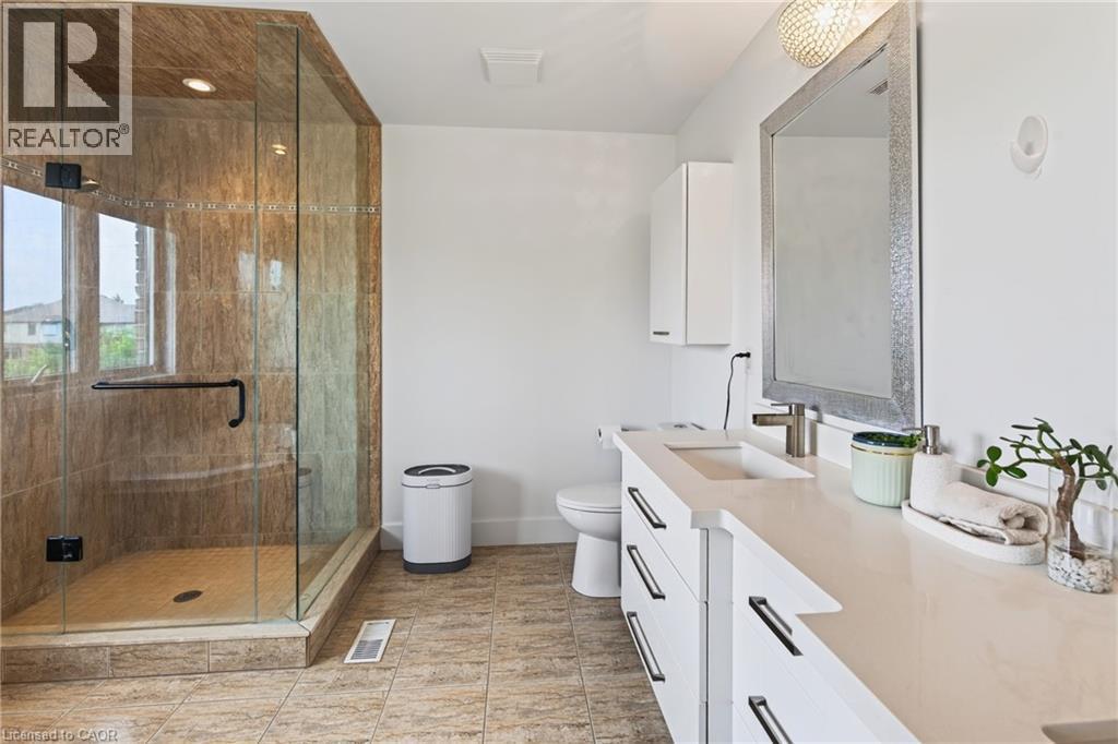430 Rideau River Street, Waterloo, ON - Indoor Photo Showing Bathroom