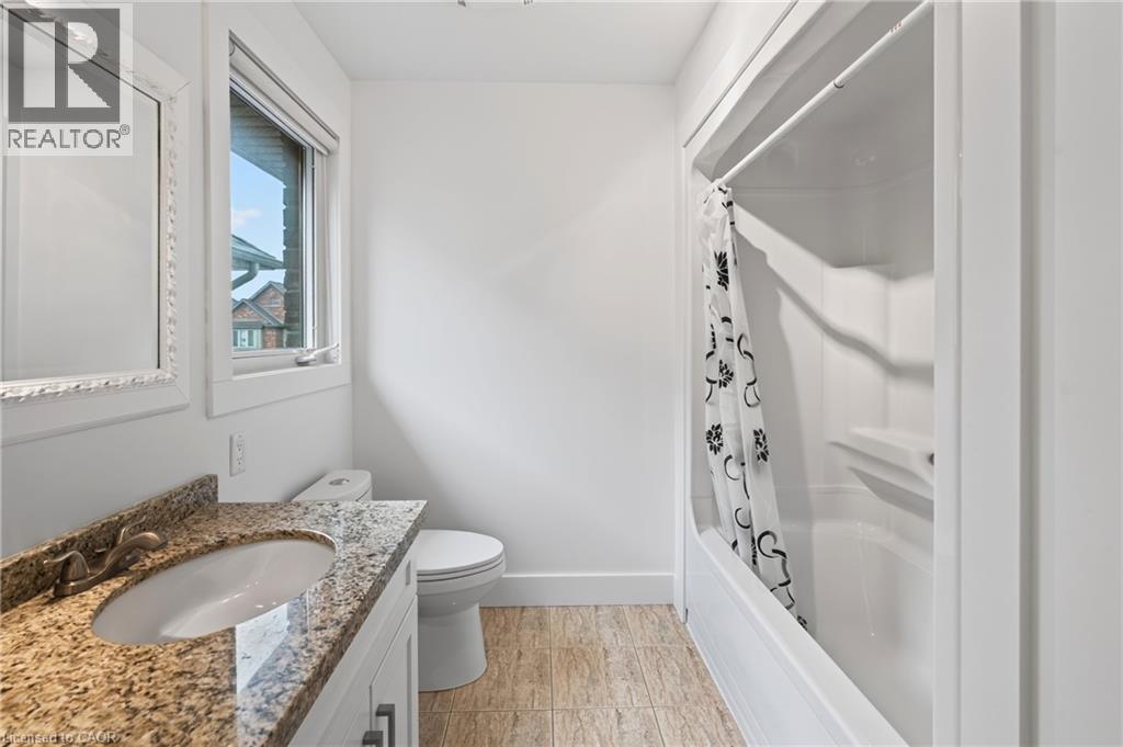 430 Rideau River Street, Waterloo, ON - Indoor Photo Showing Bathroom