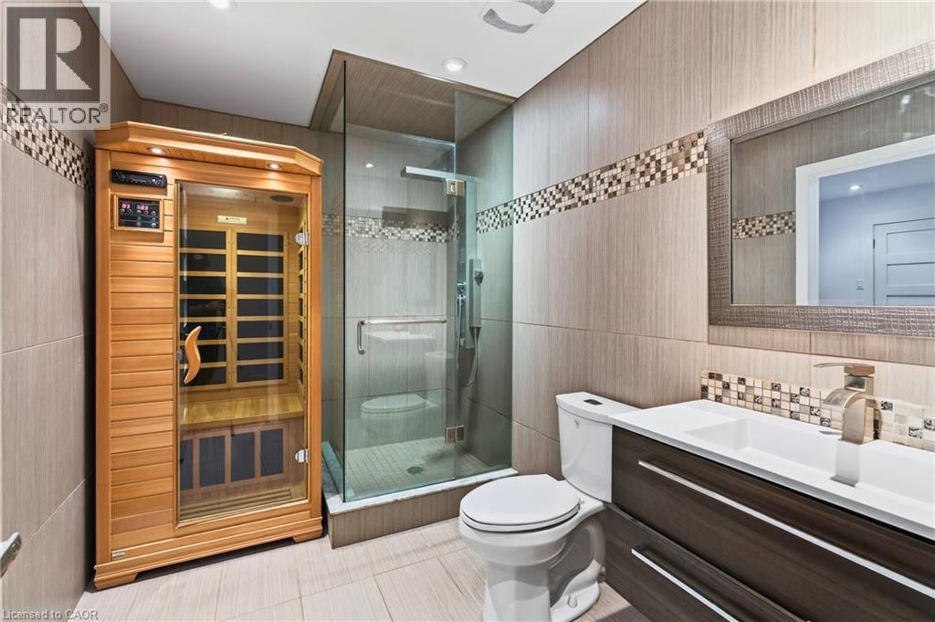 430 Rideau River Street, Waterloo, ON - Indoor Photo Showing Bathroom